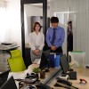 恥辱と体液にまみれた美人秘書 夫の傍でも疼きが抑えられない社内寝取られ性交 美乃すずめ - サンプル画像 - 1