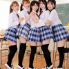 女子率99％！ミニスカ×ニーハイ女子ばかりの学校で絶対領域パンチラに毎日フル勃起！朝から始まって授業中、休み時間、放課後…常にヤラれまくり！ - サンプル画像 - 1