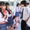 校内立ちんぼ女子〇生！ホ別1.5？校内でヤレばホテル代無料！交渉次第でNNOK！援交・パパ活する女子たちは最近公園で取り締まりが厳しく… - サンプル画像 - 2