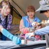 山奥のキャンプ場で乱交・乱交・大乱交！初心者キャンパー女子たちの手伝いをすることになったボク。奇跡的にこっそりエッチな展開！と思いきや更に - サンプル画像 - 3