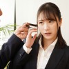 出張先で軽蔑している中年セクハラ上司とまさかの相部屋に…朝まで続く絶倫性交に不覚にも感じてしまった私 村上悠華 - サンプル画像 - 1