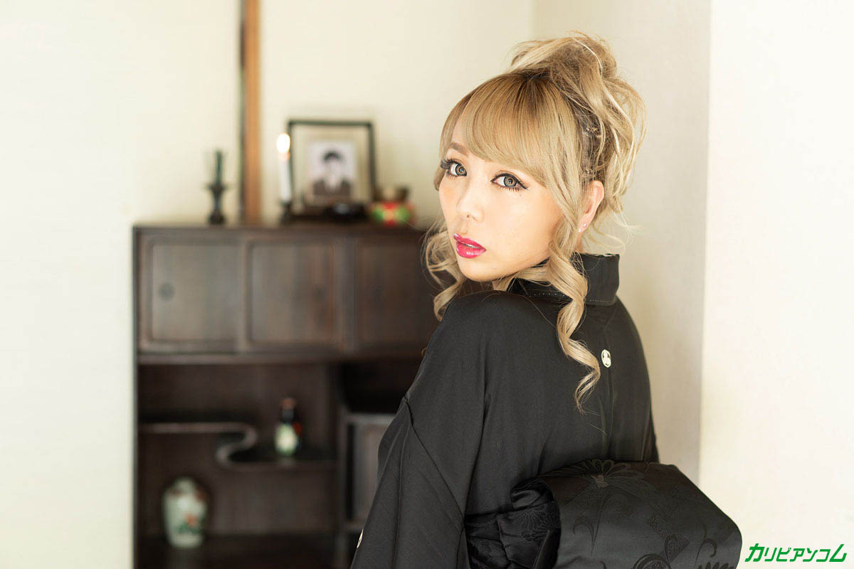 黒ギャル未亡人のオナニーを目撃した勘違い義父 〜わしが淋しい思いをさせへんからまかしとき〜 - サンプル画像 - 2