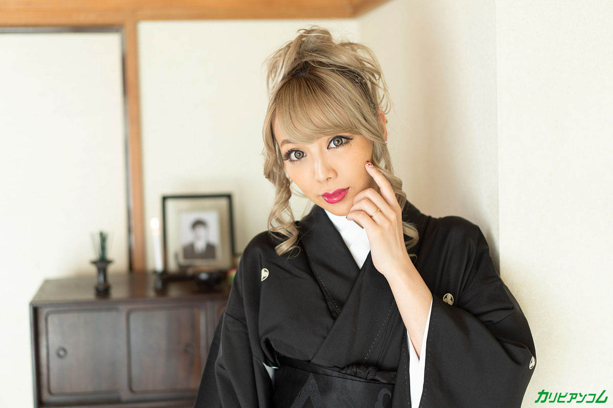 黒ギャル未亡人のオナニーを目撃した勘違い義父 〜わしが淋しい思いをさせへんからまかしとき〜 - サンプル画像 - 3